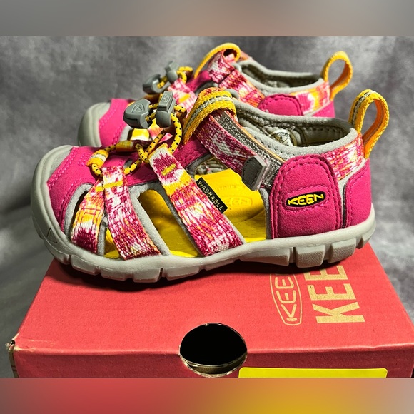 Keen Other - 🩷LNIB🩷 keen seacamp II CNX size 8C